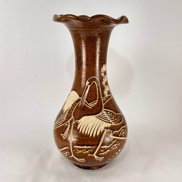 Sarawak Vase Clay Pottery Carved Crane Bird Glazed Brown Cream Ruffle Folk Art - Picture 1 of 13